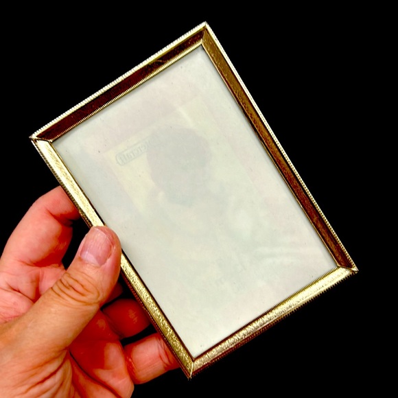 Vintage set of three brass with chevron designn easel style picture  frames - Picture 2 of 8